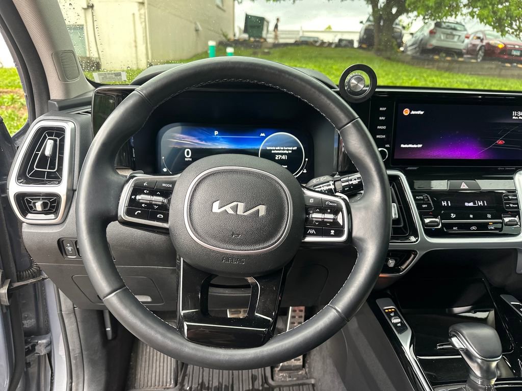 Used 2022 Kia Sorento SX Prestige AWD/4WD image 46
