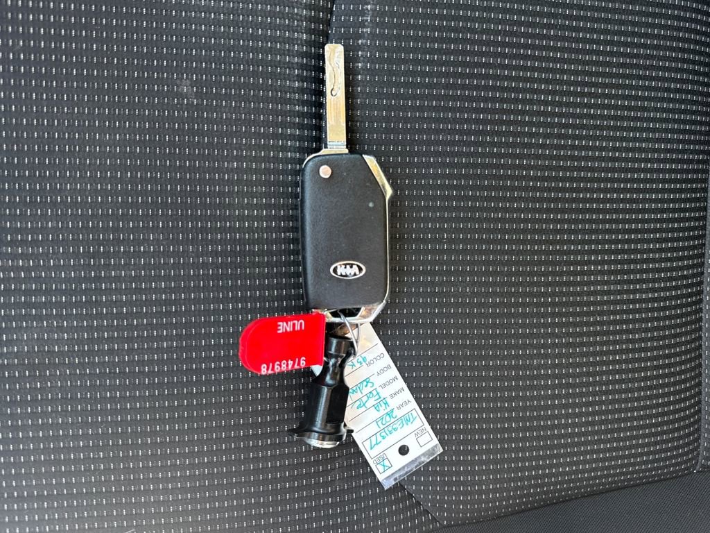 Used 2021 Kia Forte LXS image 29