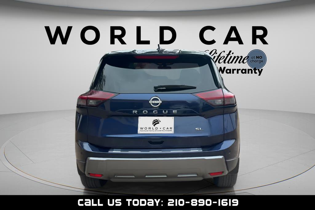 Used 2024 Nissan Rogue SL w/ SL Premium Package image 4
