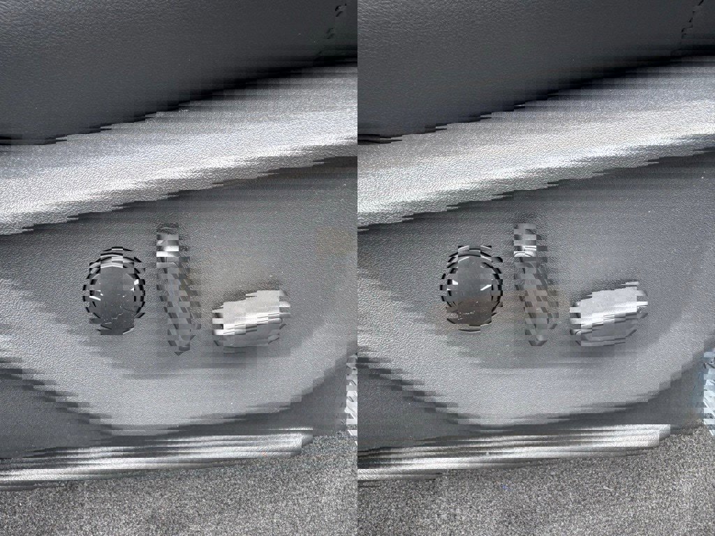 New 2025 Ford Expedition Platinum w/ Stealth Performance Package image 27