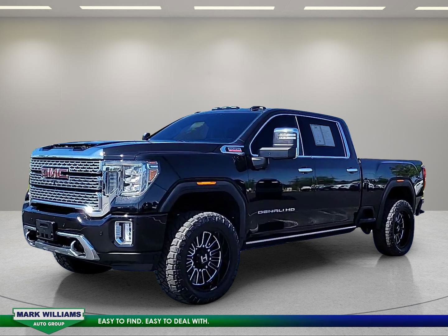 Used 2023 GMC Sierra 2500 Denali w/ Denali Black Diamond Edition AWD/4WD image 8