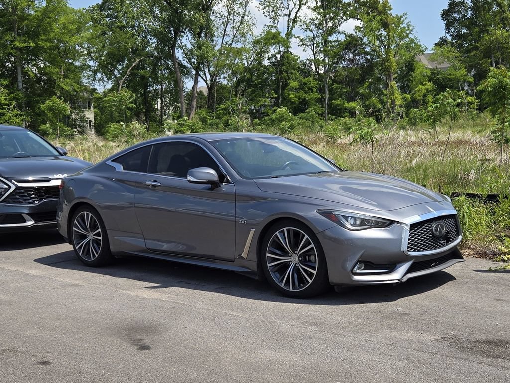 Used 2019 INFINITI Q60 3.0t Luxe w/ Essential Package