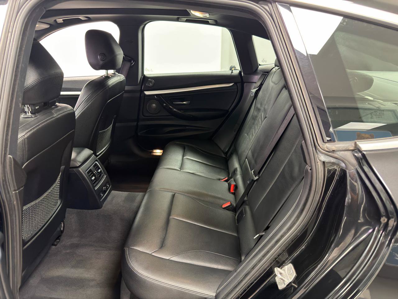 Used 2018 BMW 340i Gran Turismo xDrive AWD/4WD image 32