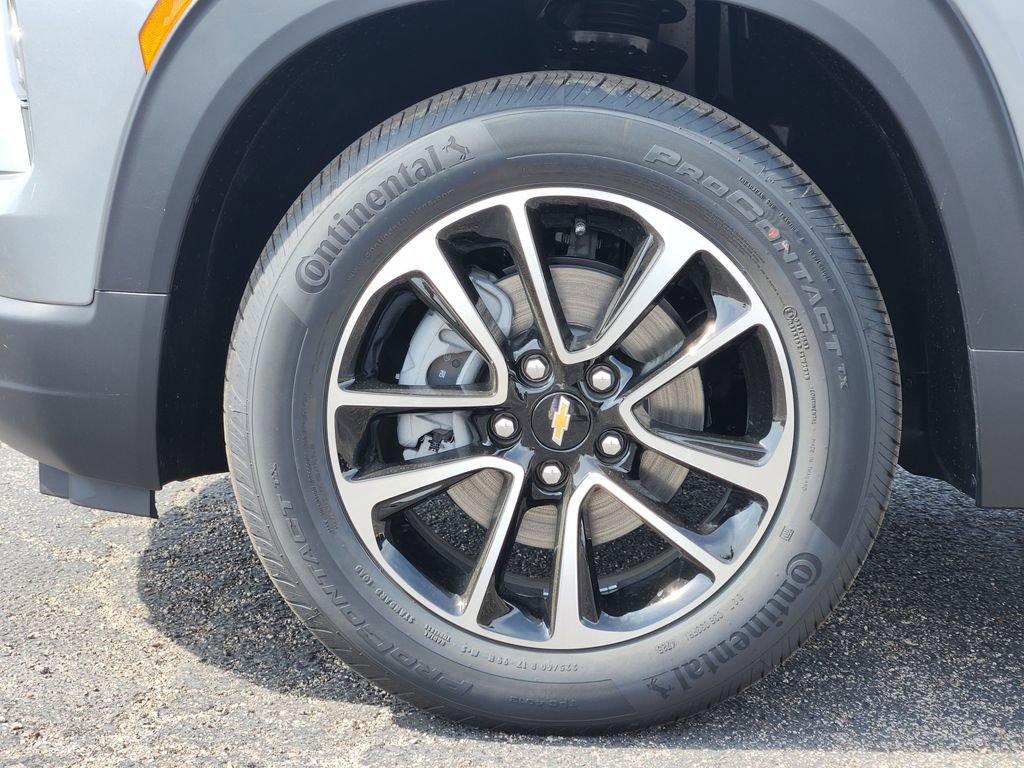 New 2026 Chevrolet TrailBlazer LT w/ Convenience Package FWD image 8