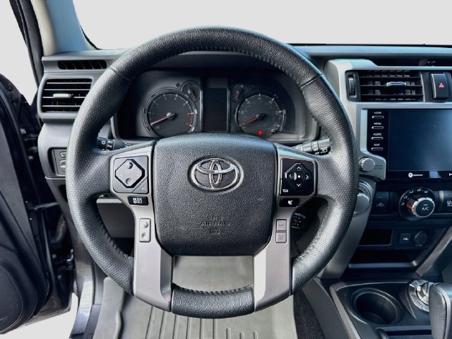 Used 2022 Toyota 4Runner SR5 Premium w/ Moonroof Package AWD/4WD image 12