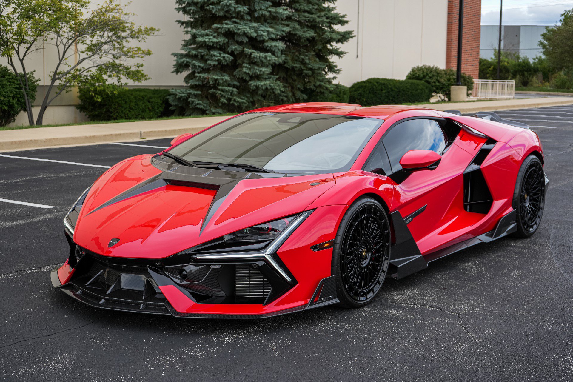 Used 2025 Lamborghini Revuelto AWD/4WD image 25