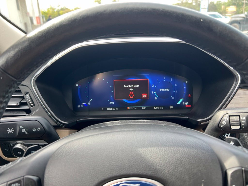 Used 2020 Ford Escape Titanium AWD/4WD image 21
