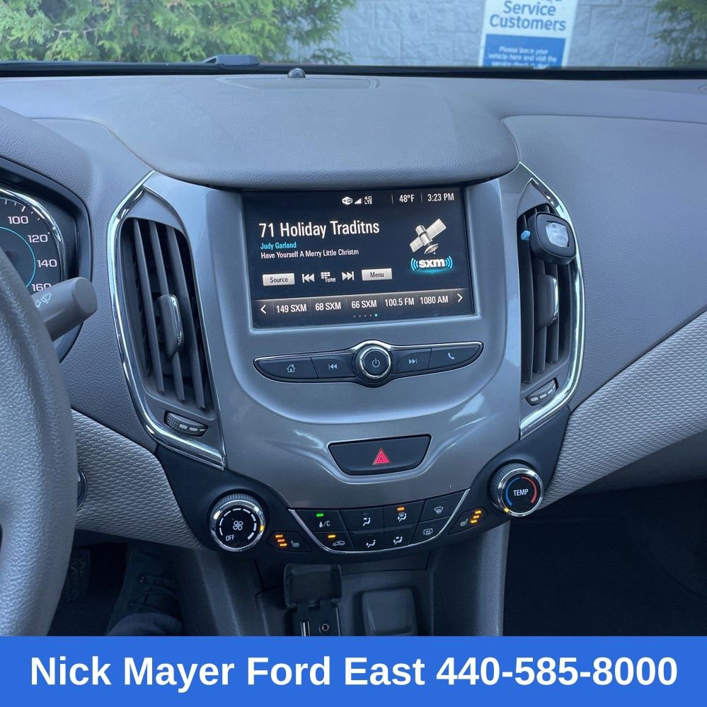 Used 2017 Chevrolet Cruze LT w/ Convenience Package image 19