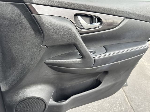 Used 2019 Nissan Rogue SV w/ Sun & Sound Touring Package image 25