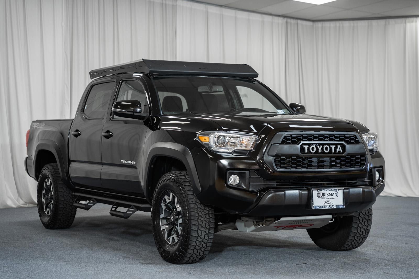 Used 2017 Toyota Tacoma TRD Off-Road w/ Tow Package (A/T)