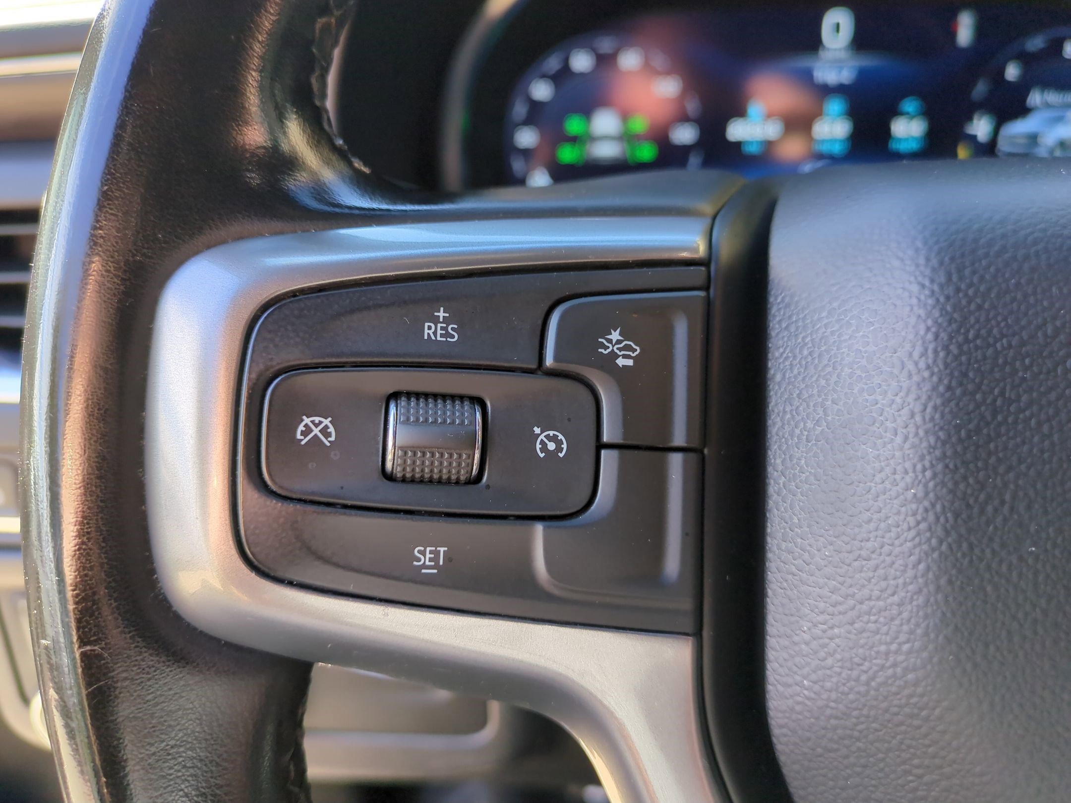 Used 2024 Chevrolet Suburban LT image 16