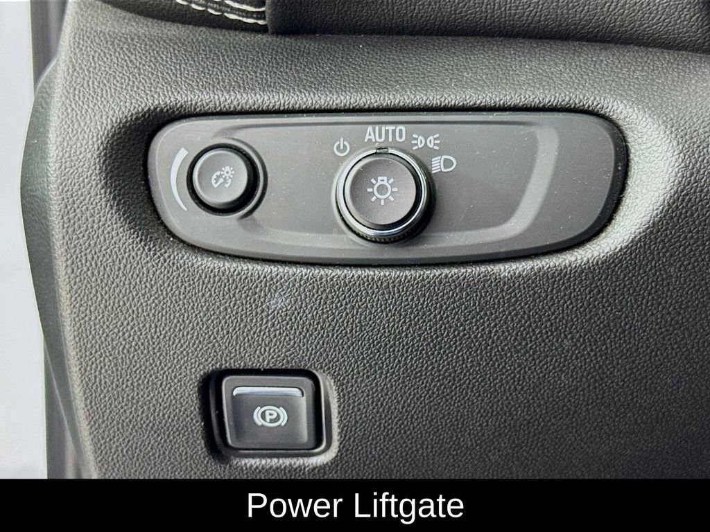 Used 2023 Chevrolet Blazer LT FWD image 11