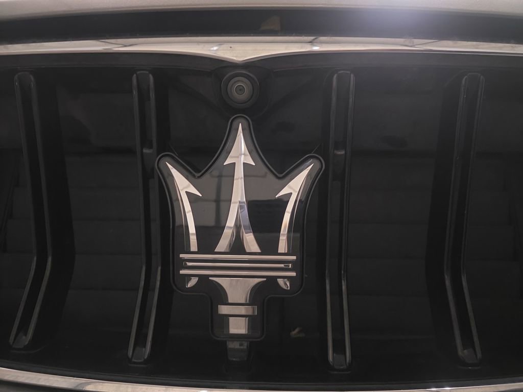 Used 2019 Maserati Levante GTS AWD/4WD image 8