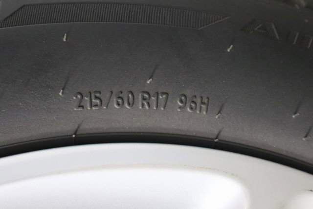 Used 2017 Jeep Renegade Latitude image 41