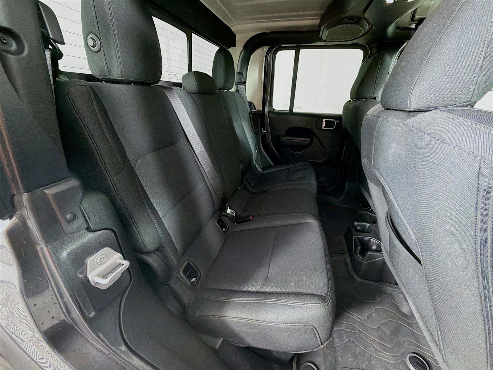 Used 2022 Jeep Gladiator Sport image 25