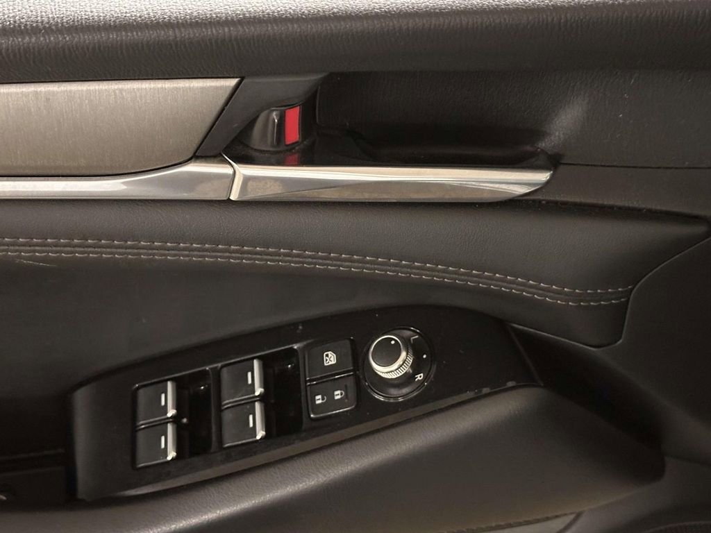 Used 2018 MAZDA MAZDA6 Touring FWD image 11