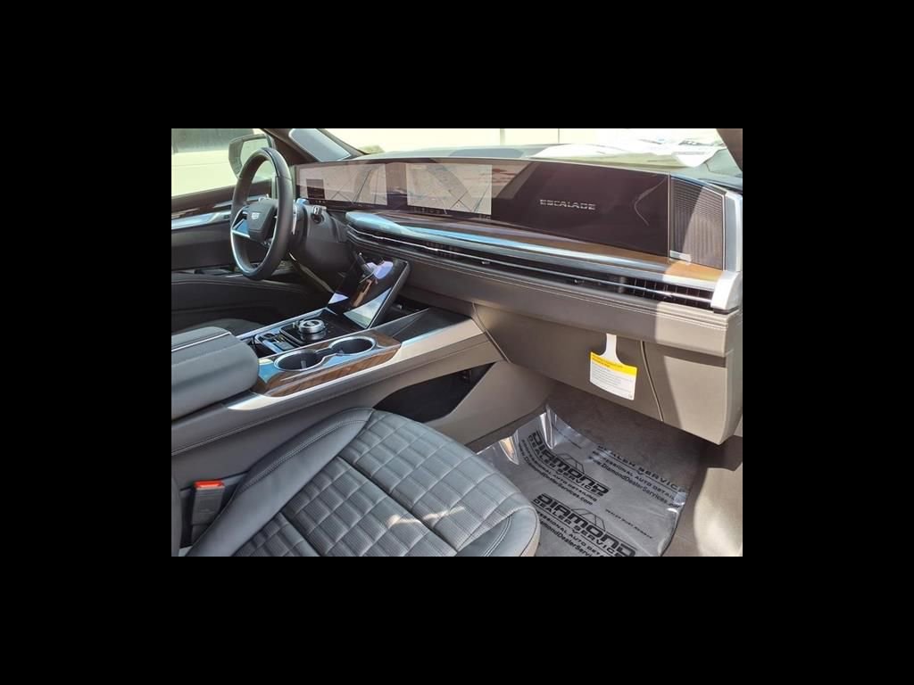 New 2026 Cadillac Escalade Platinum Sport w/ LPO, ONYX Package AWD/4WD image 8