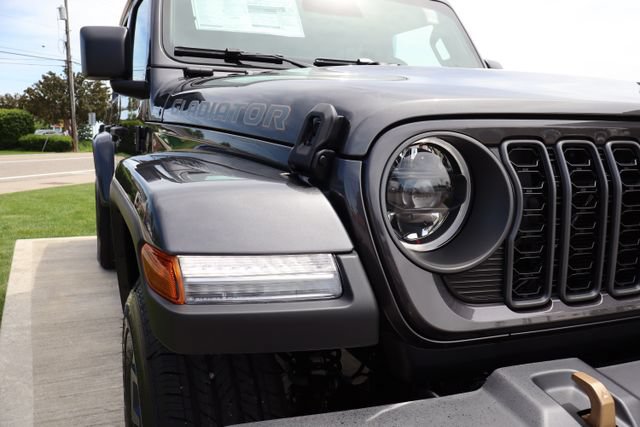 New 2026 Jeep Gladiator Sport AWD/4WD image 5
