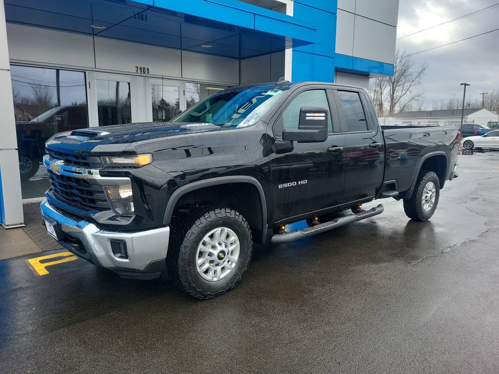 Certified 2024 Chevrolet Silverado 2500 LT w/ Convenience Package AWD/4WD image 2