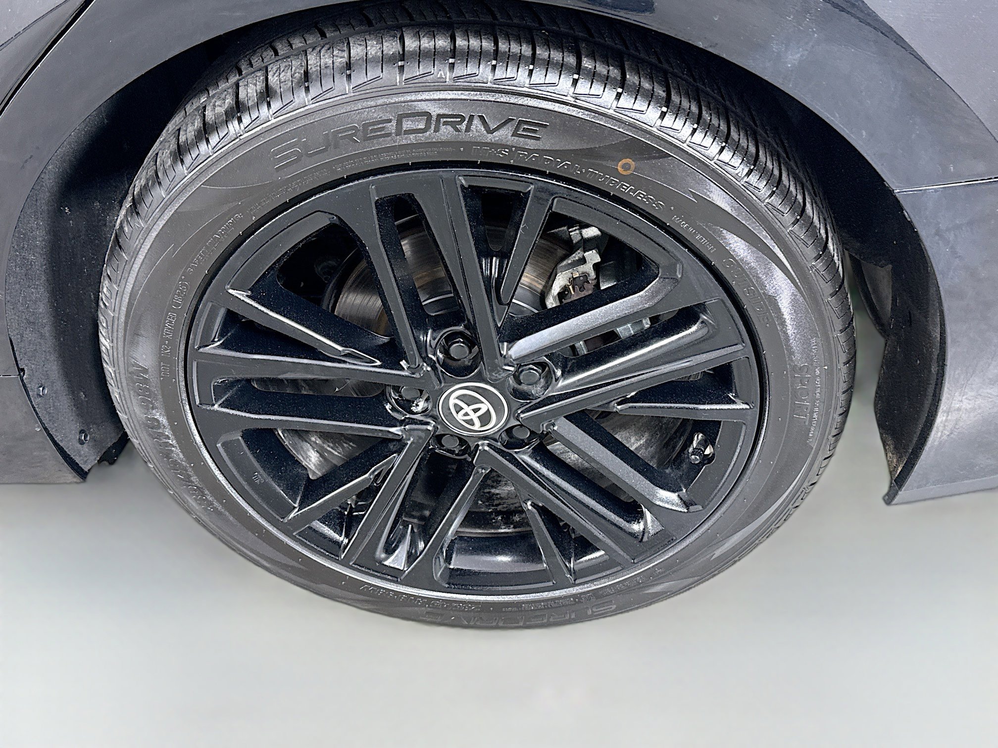 Used 2025 Toyota Camry SE FWD image 27