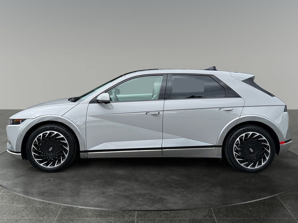 Used 2024 Hyundai Ioniq 5 Limited AWD/4WD image 5