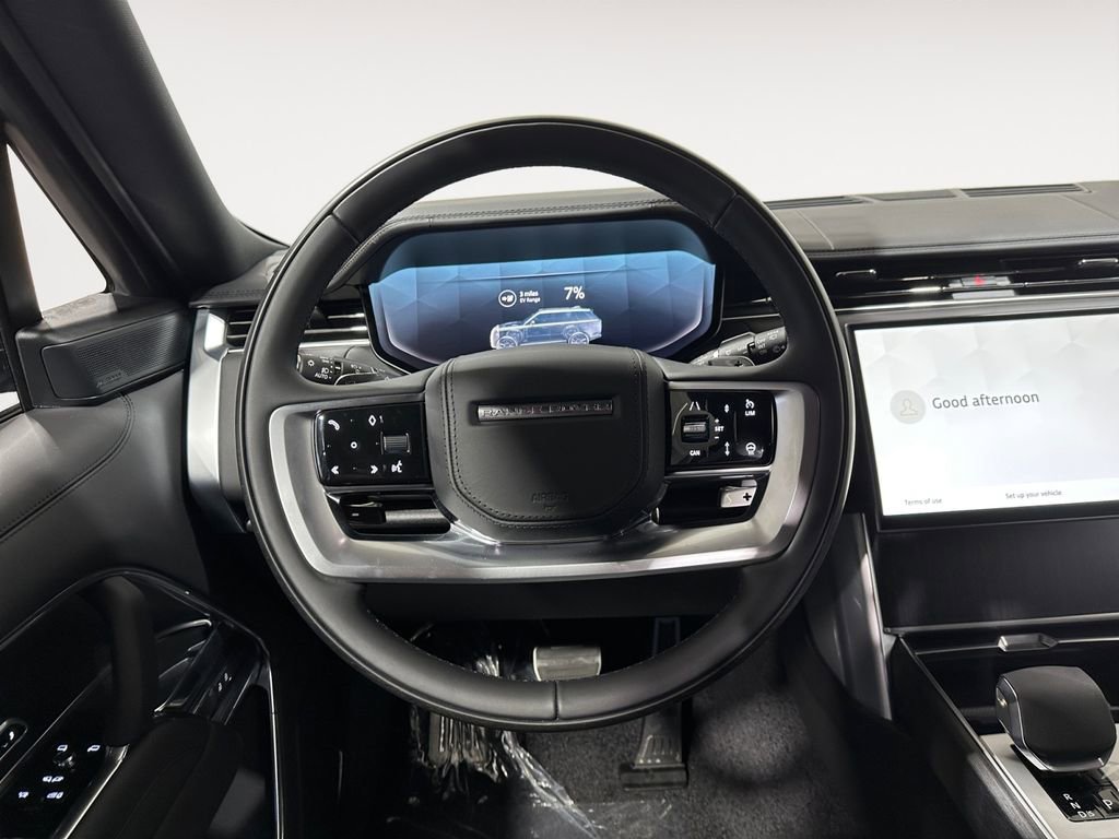 Used 2025 Land Rover Range Rover SE image 12