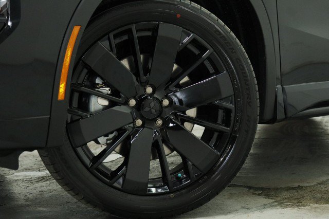 New 2026 Mitsubishi Outlander SEL Black Edition FWD image 3