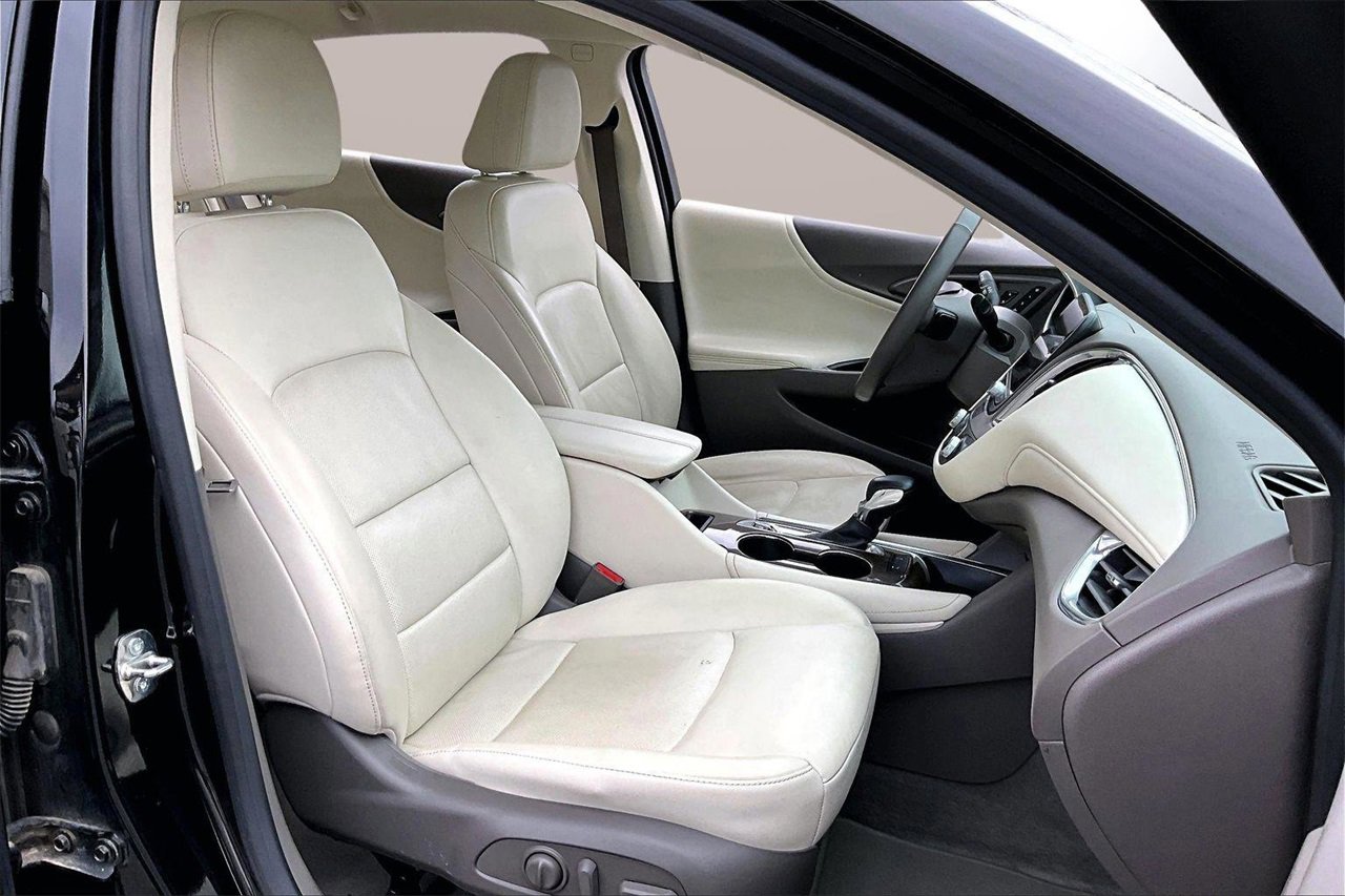 Used 2024 Chevrolet Malibu LT image 23