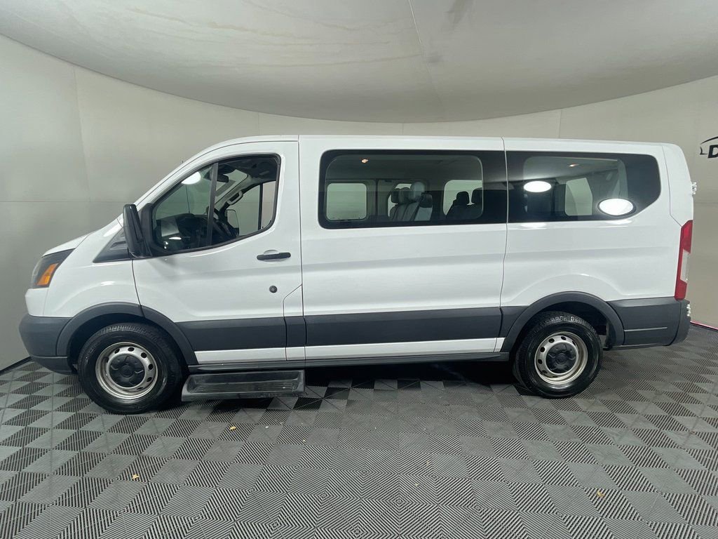 Used 2017 Ford Transit 150 XL RWD image 3