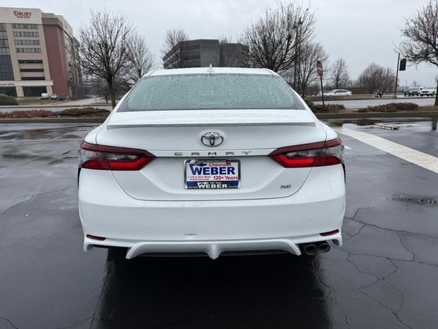 Used 2024 Toyota Camry SE image 5