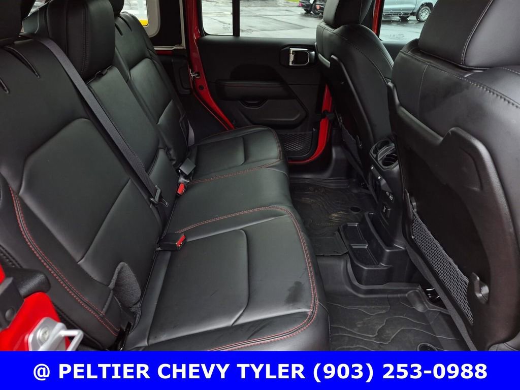 Used 2025 Jeep Wrangler Unlimited Rubicon AWD/4WD image 17