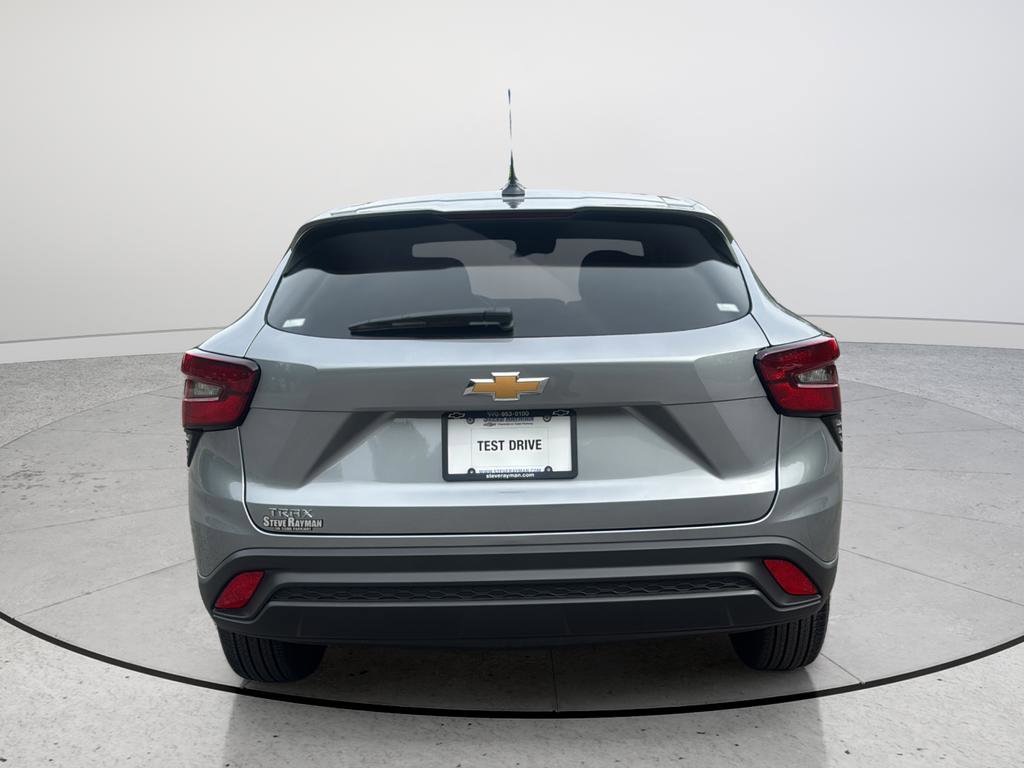 Used 2026 Chevrolet Trax LS FWD image 7
