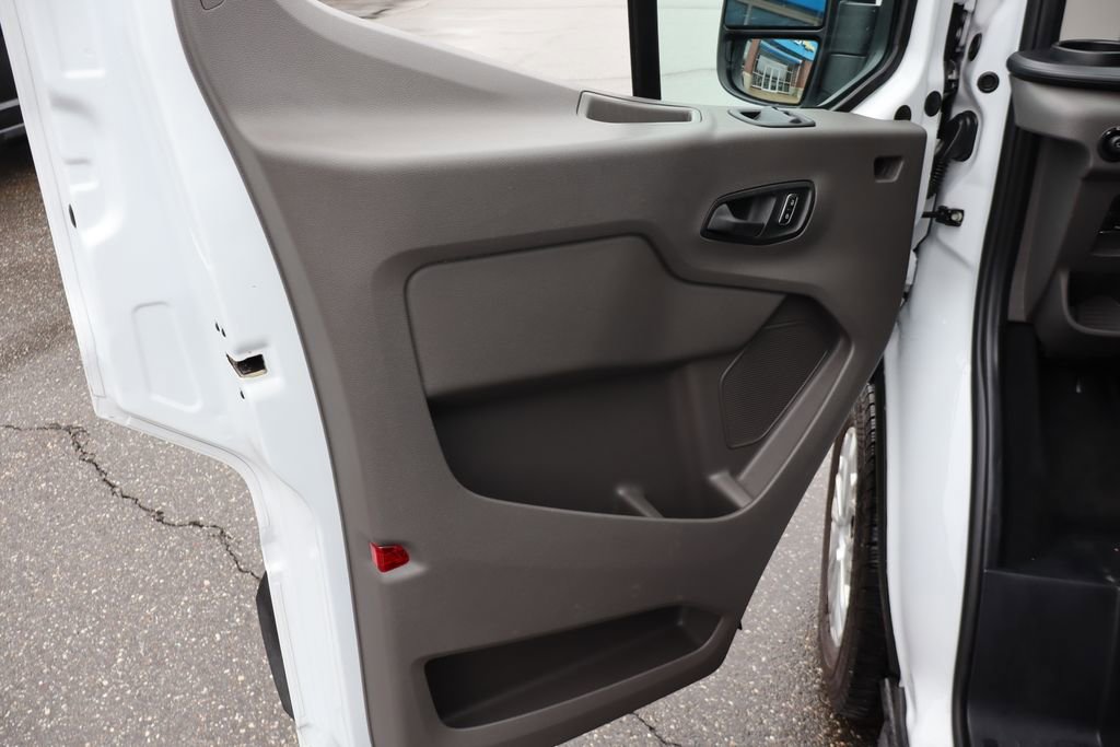 Used 2023 Ford Transit 350 XLT image 9
