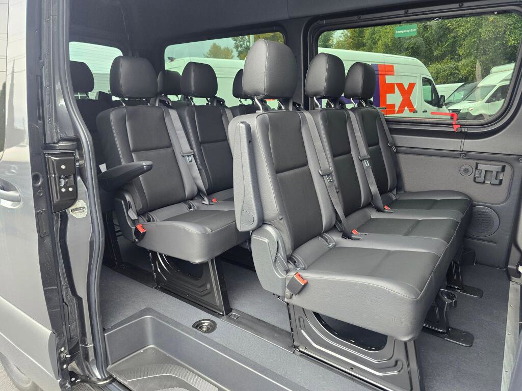New 2025 Mercedes-Benz Sprinter 2500 image 18