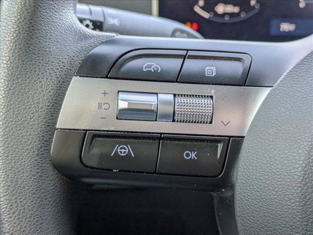 Used 2025 Hyundai Santa Cruz SEL FWD image 6