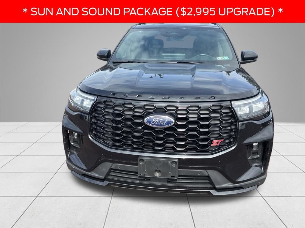 Used 2025 Ford Explorer ST w/ Sun And Sound Package AWD/4WD image 2