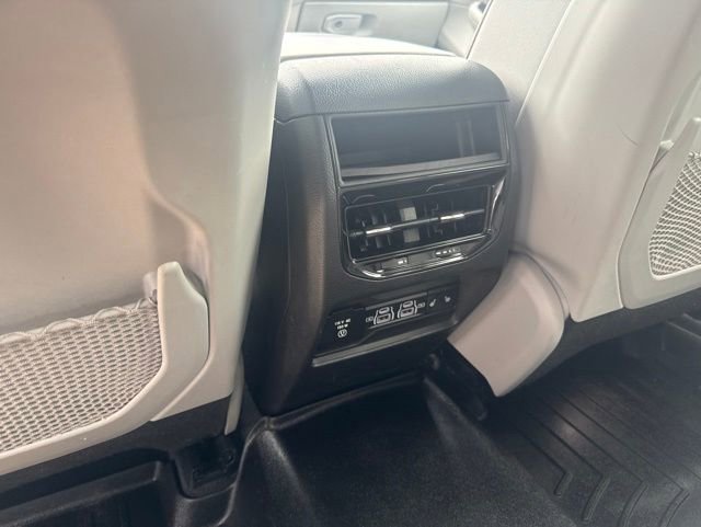 Used 2022 Jeep Grand Cherokee Overland RWD image 17