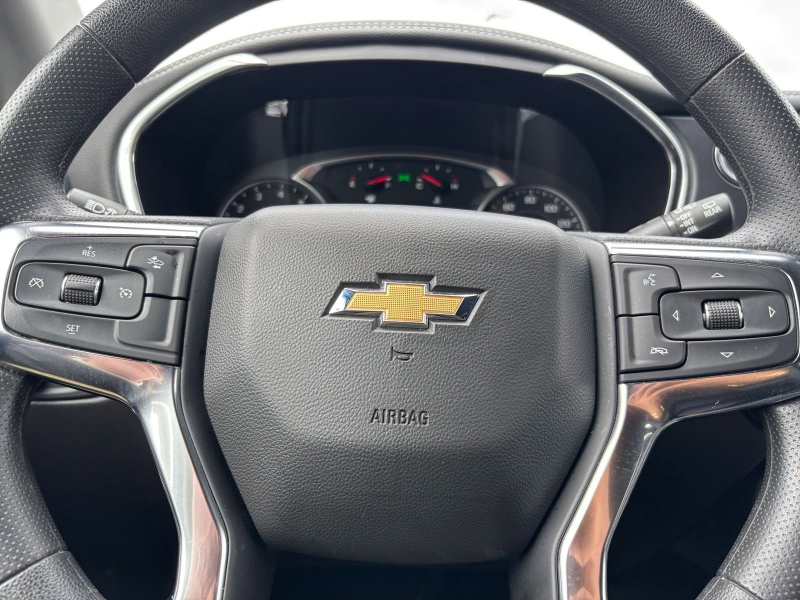 Used 2025 Chevrolet Blazer LT FWD image 29