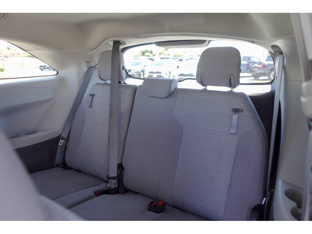 Certified 2023 Toyota Sienna LE FWD image 26