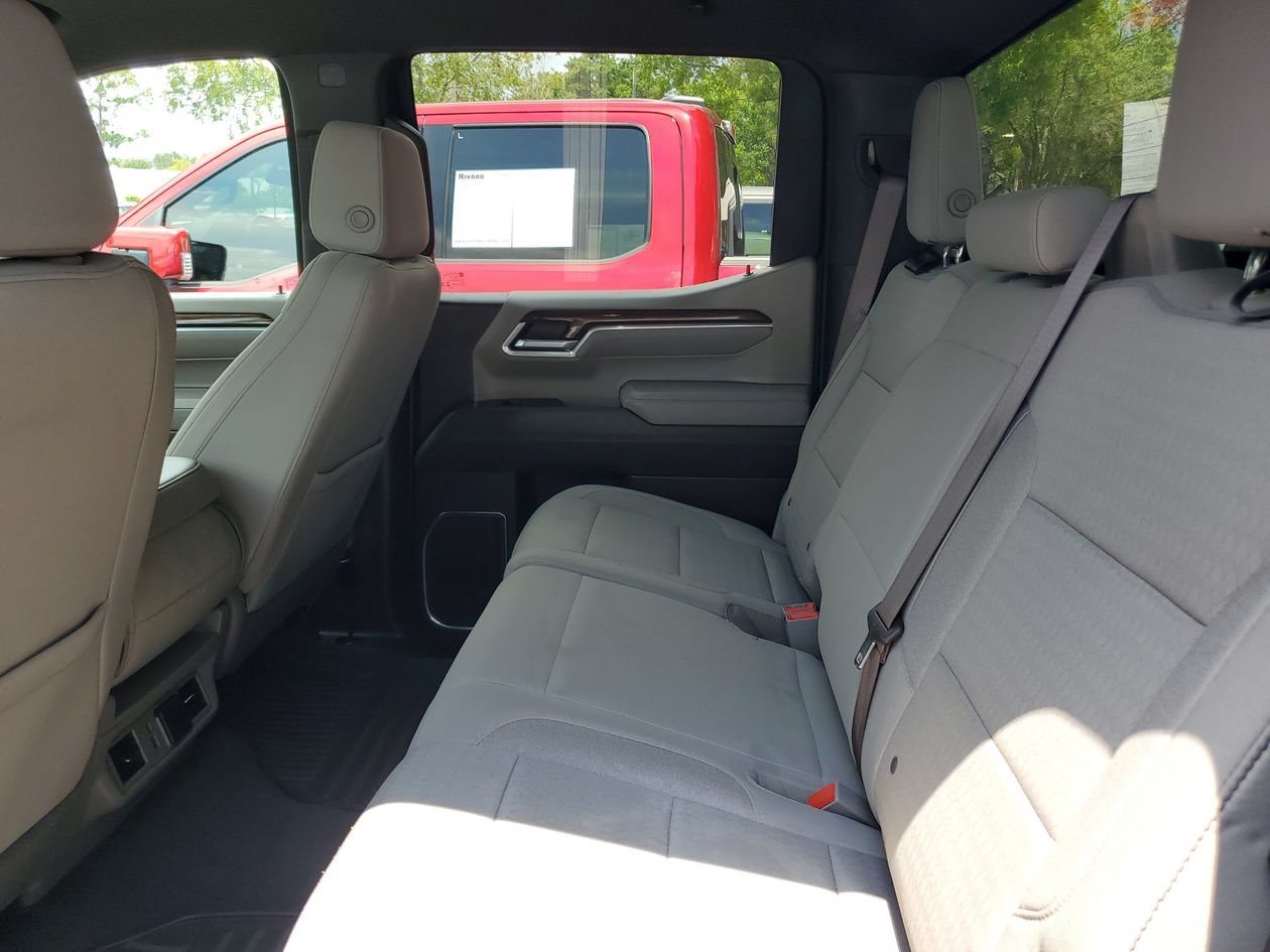 Used 2025 Chevrolet Silverado 1500 LT RWD image 11