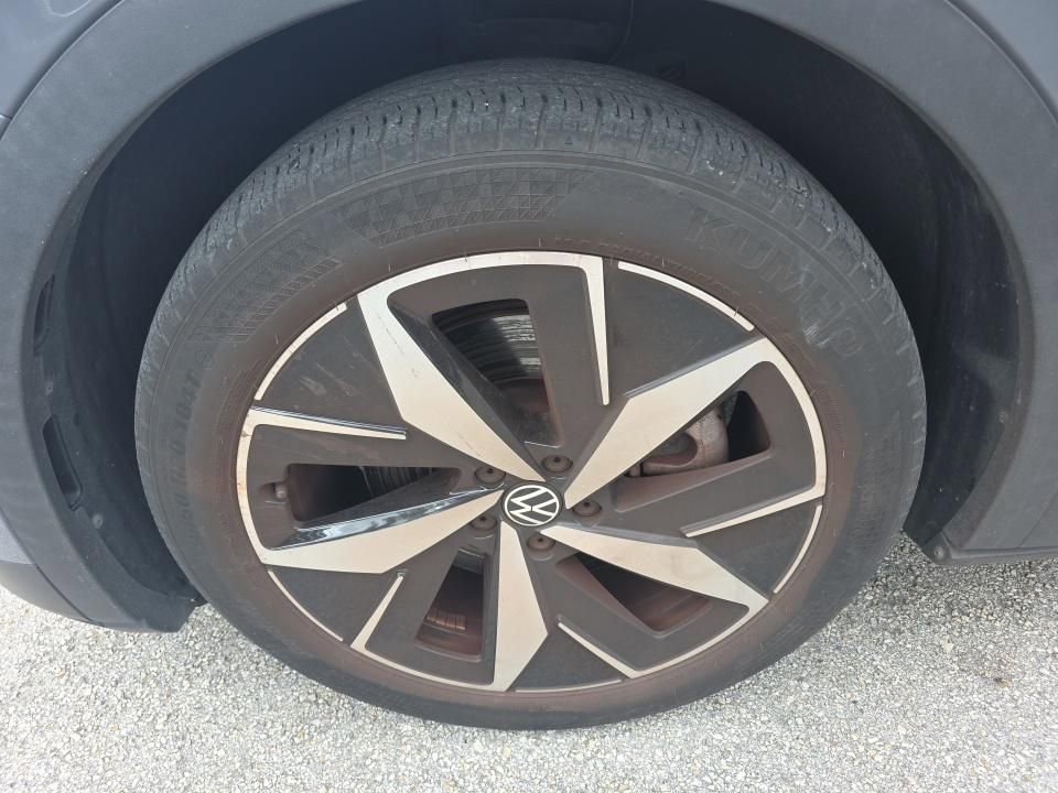 Used 2023 Volkswagen ID.4 S RWD image 9