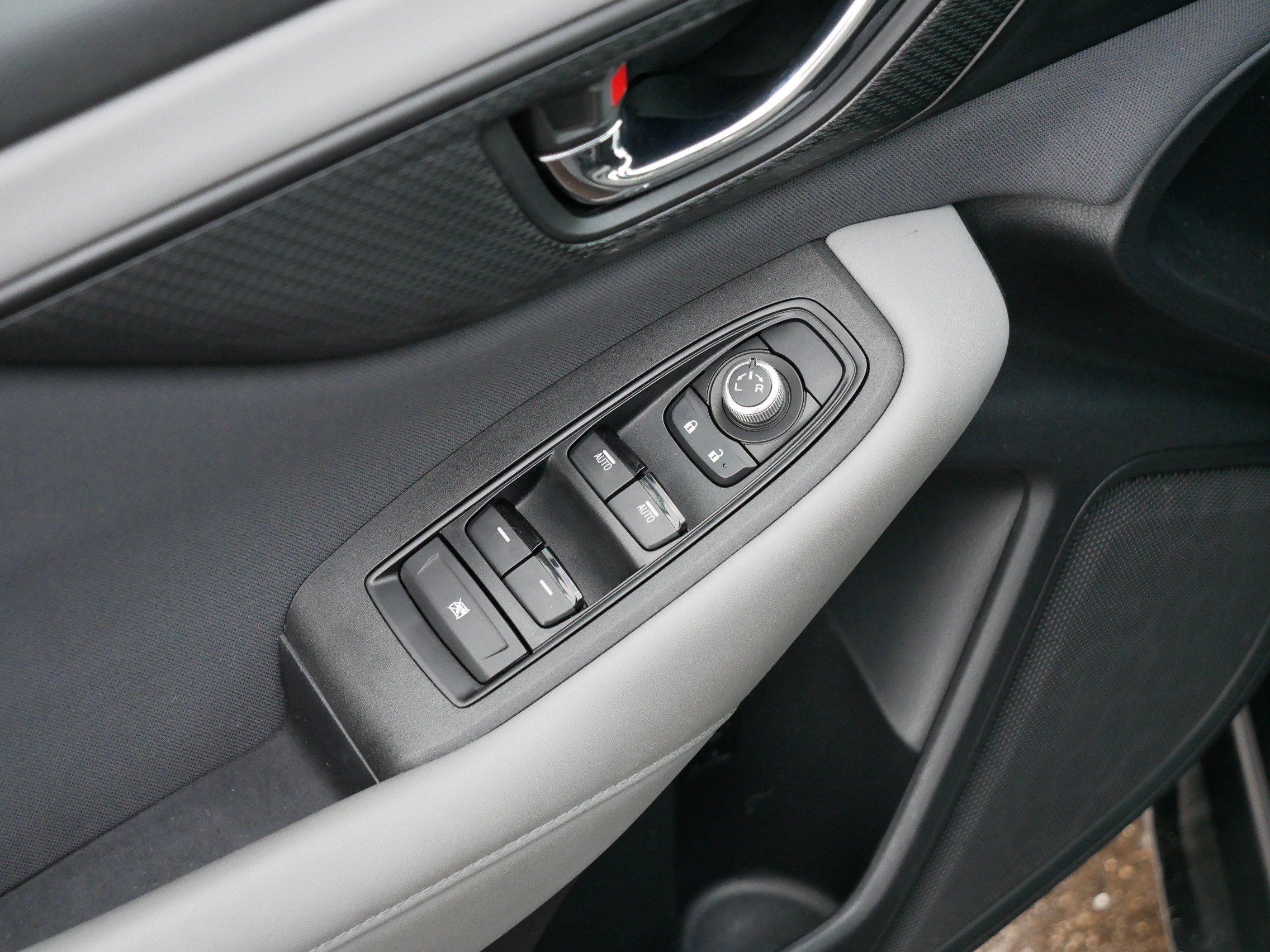 Used 2020 Subaru Outback Premium image 19