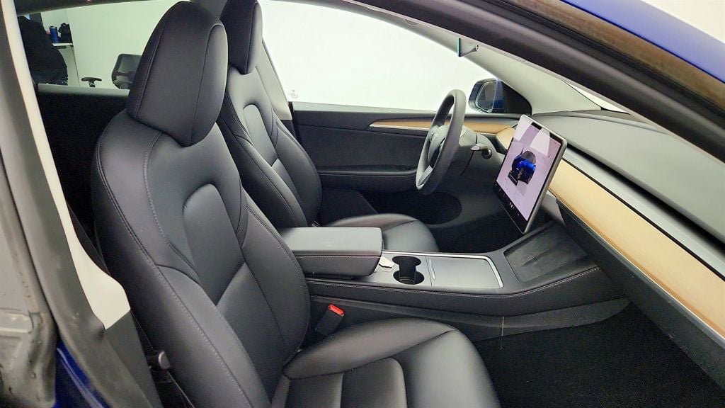 Used 2024 Tesla Model Y Long Range image 26