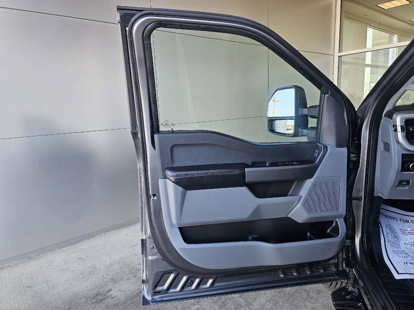 Used 2025 Ford F350 XLT image 18