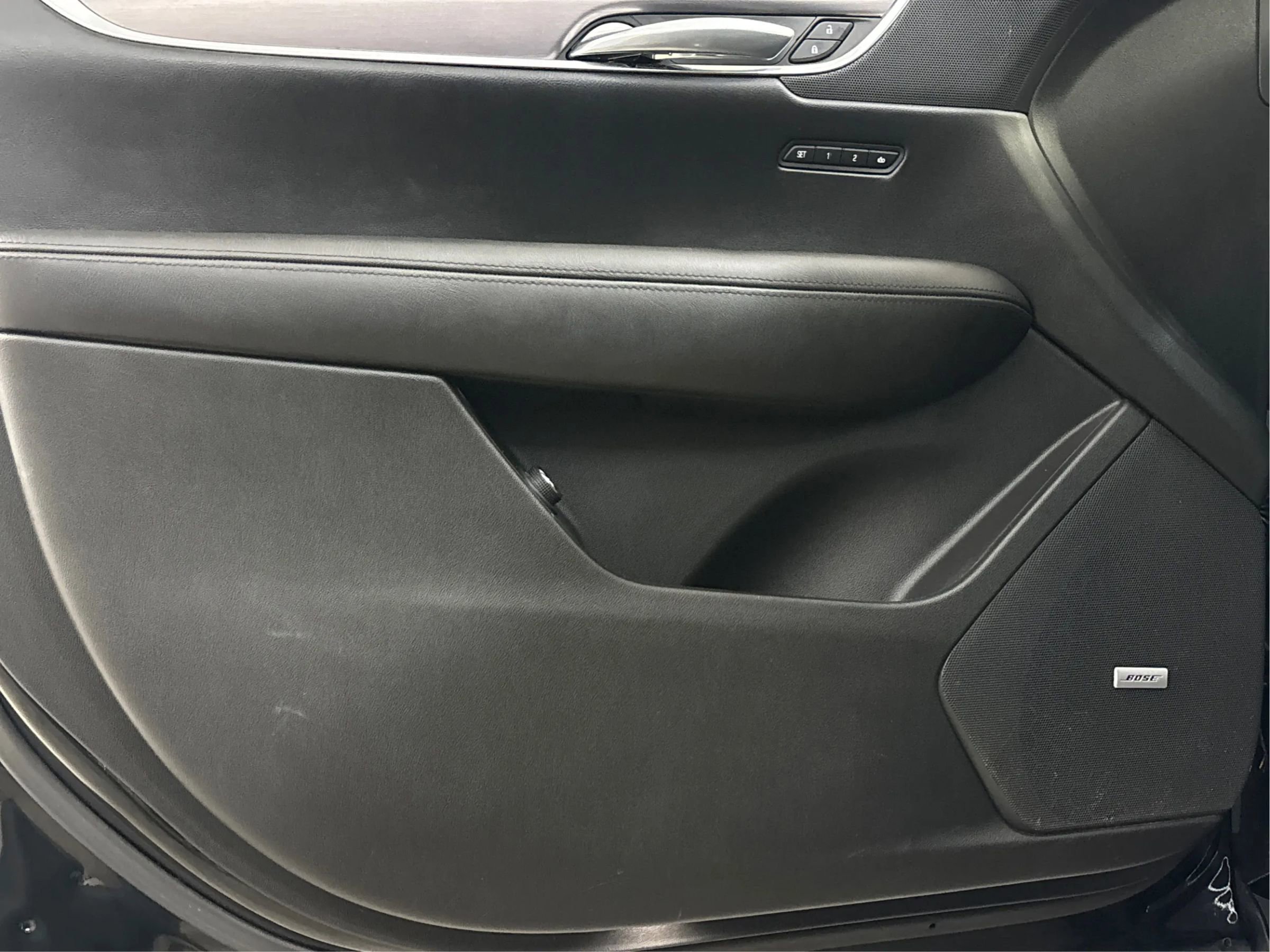 Used 2018 Cadillac XT5 Luxury w/ Driver Awareness Package image 26