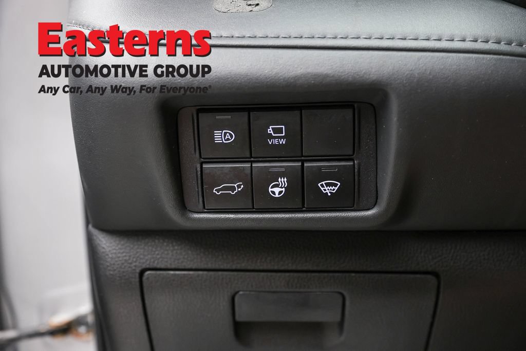 Used 2021 Toyota Highlander Limited AWD/4WD image 23
