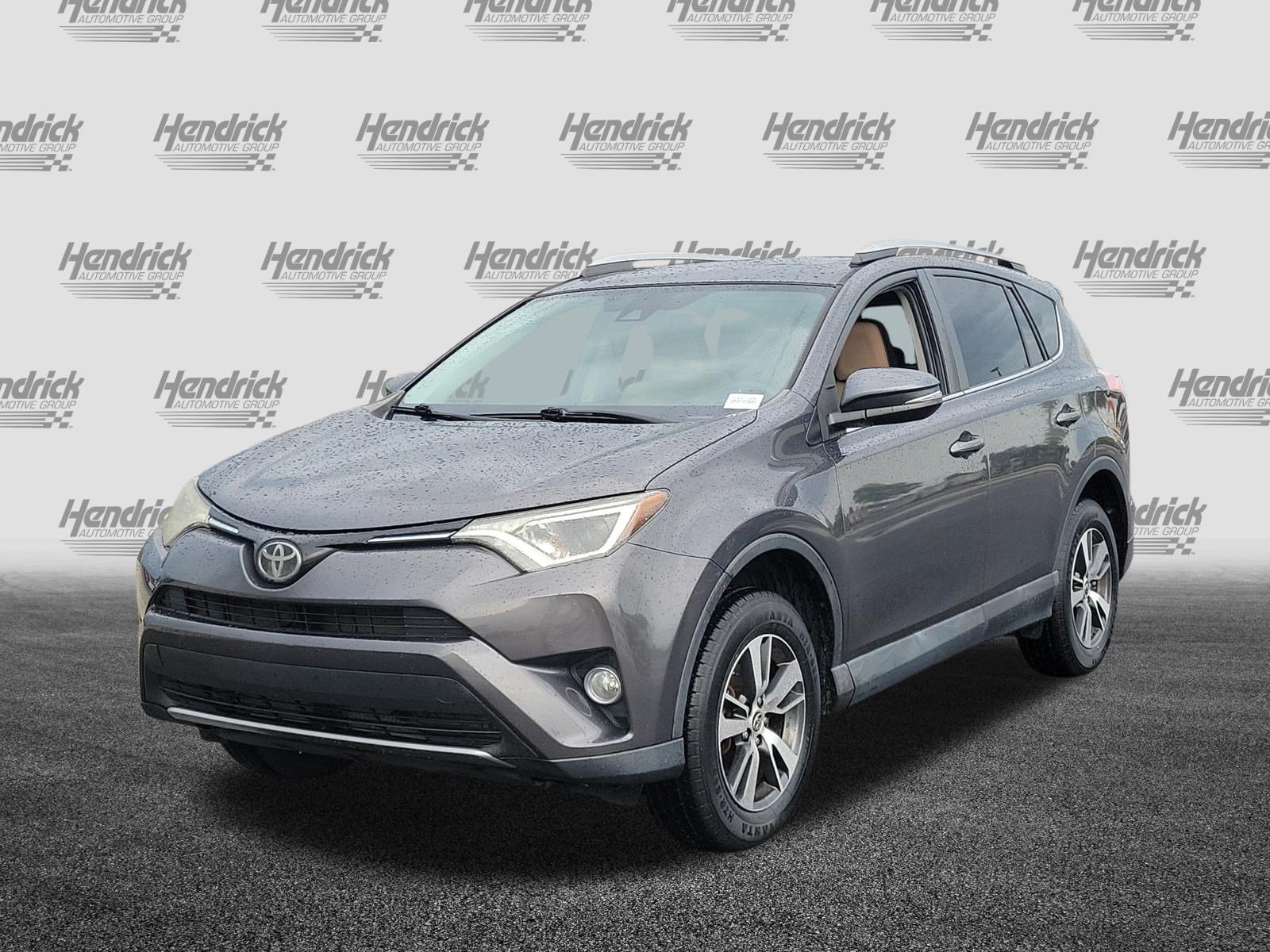 Used 2018 Toyota RAV4 XLE FWD image 3