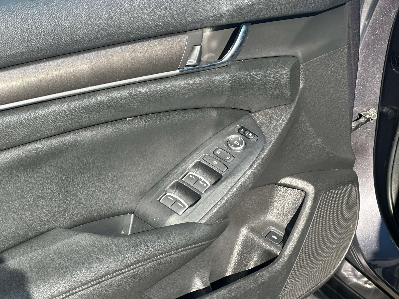Used 2020 Honda Accord LX image 19