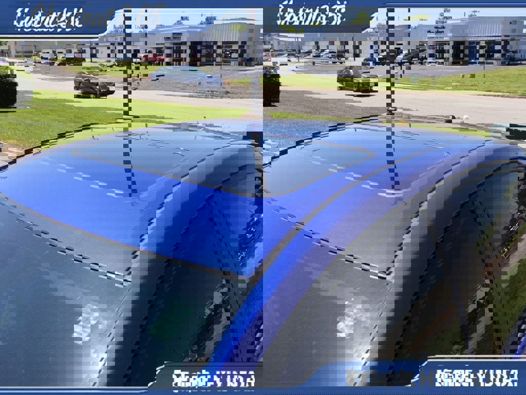 Used 2018 Toyota Corolla SE w/ SE Premium Package FWD image 14