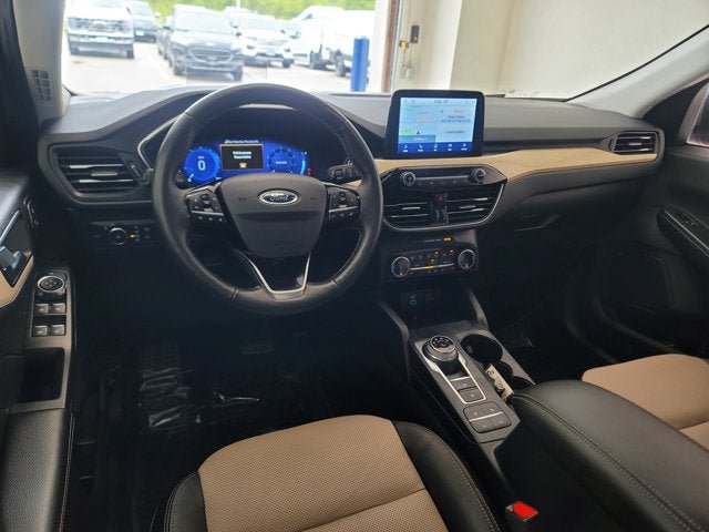 Used 2022 Ford Escape Titanium w/ Titanium Elite Package AWD/4WD image 19